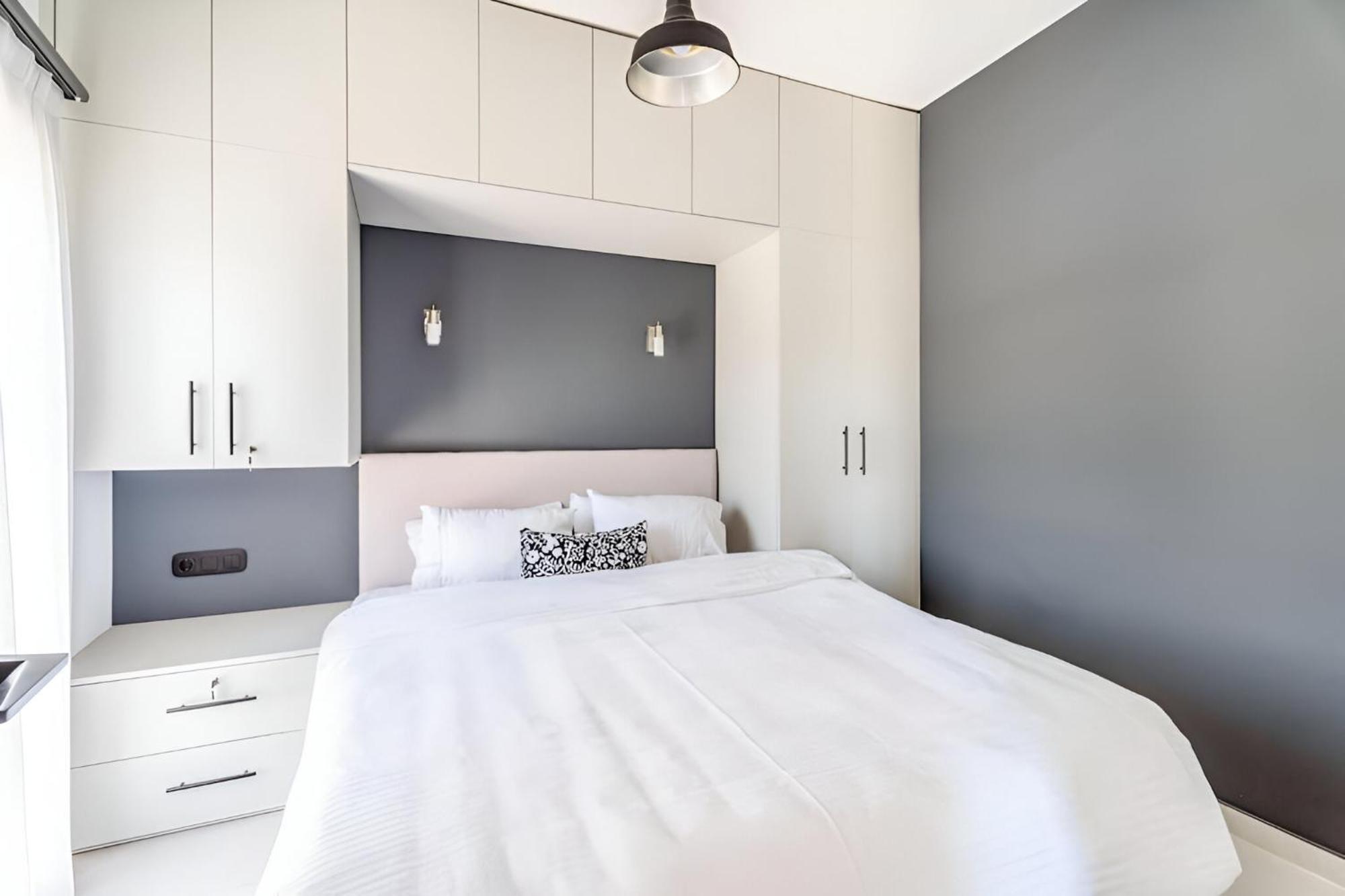 Elegant, Modern & Spacious Apartment In Thessaloniki With Balcony Exterior foto