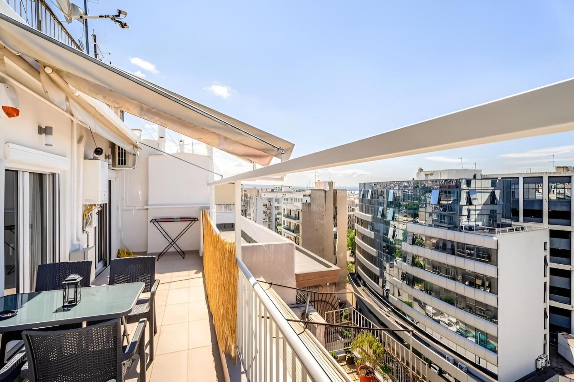 Elegant, Modern & Spacious Apartment In Thessaloniki With Balcony Exterior foto